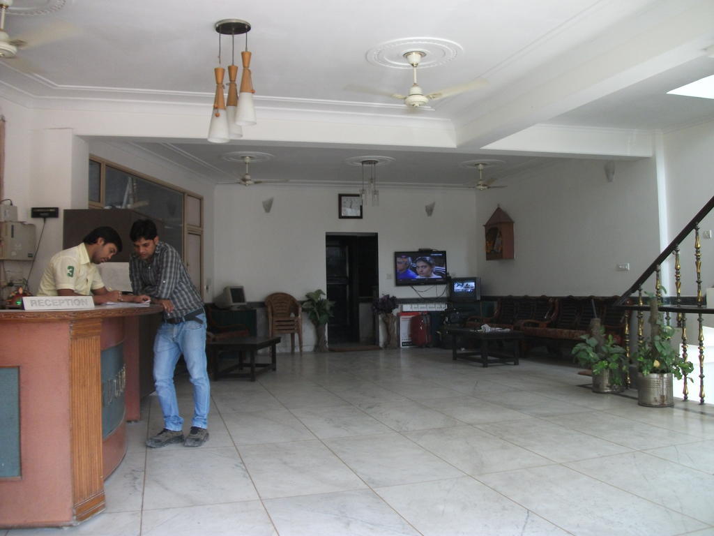 Shalimar Hotell New Delhi Exteriör bild